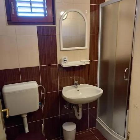 Apartment Zlotrg Vodice