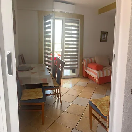 Apartman Zlotrg Vodice