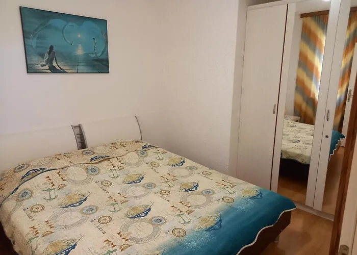 Zlotrg Apartman